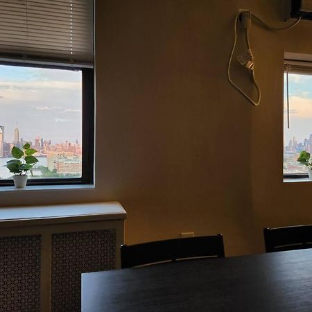 Elegant 2 Bed Gem! Mins From Nyc Daire Union City Dış mekan fotoğraf