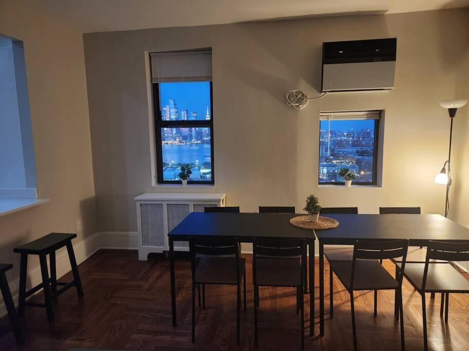 Elegant 2 Bed Gem! Mins From Nyc Daire Union City Dış mekan fotoğraf