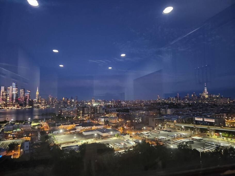 Elegant 2 Bed Gem! Mins From Nyc Daire Union City Dış mekan fotoğraf