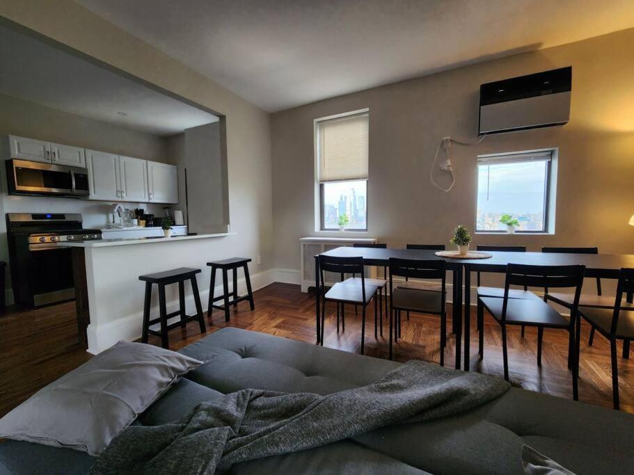 Elegant 2 Bed Gem! Mins From Nyc Daire Union City Dış mekan fotoğraf