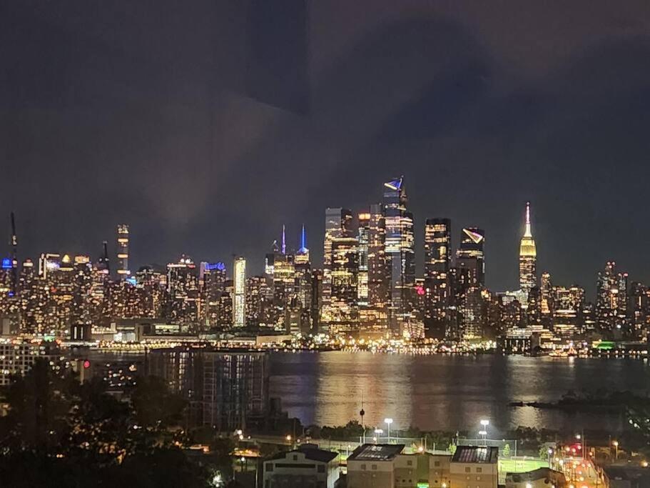 Elegant 2 Bed Gem! Mins From Nyc Daire Union City Dış mekan fotoğraf