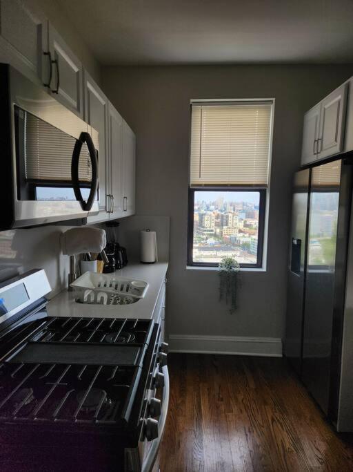 Elegant 2 Bed Gem! Mins From Nyc Daire Union City Dış mekan fotoğraf